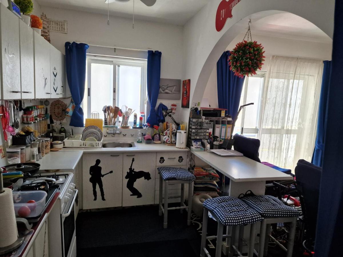 Modern Confortable Room For 1 Person Only In A Shared Flat Close To Beach 멜리에하 외부 사진